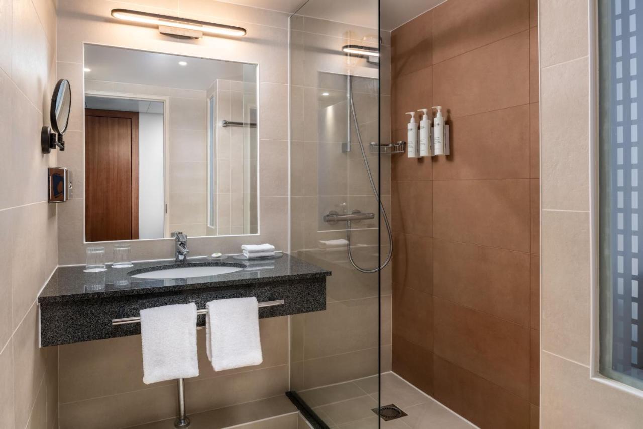 คอร์ตยาร์ด ปารีส ลา เดฟ็องซ์ เวสต์ - โกลงบ์ Hotel โคล็อมบ์ ภายนอก รูปภาพ