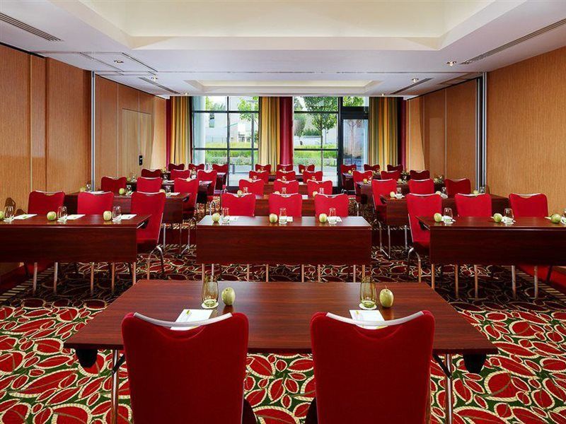 คอร์ตยาร์ด ปารีส ลา เดฟ็องซ์ เวสต์ - โกลงบ์ Hotel โคล็อมบ์ ภายนอก รูปภาพ