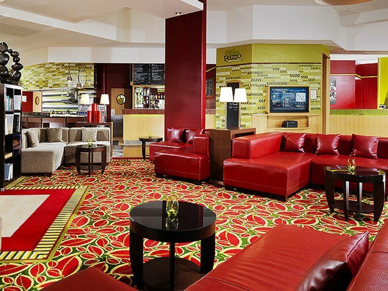คอร์ตยาร์ด ปารีส ลา เดฟ็องซ์ เวสต์ - โกลงบ์ Hotel โคล็อมบ์ ภายนอก รูปภาพ